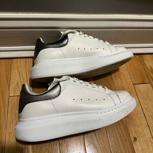 Alexander McQueen Oversized metallic leather sneakers